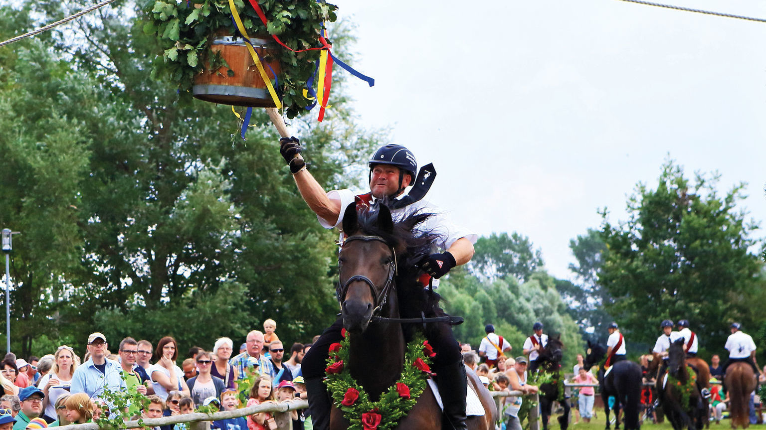 Traditionelles Tonnenabschlagen