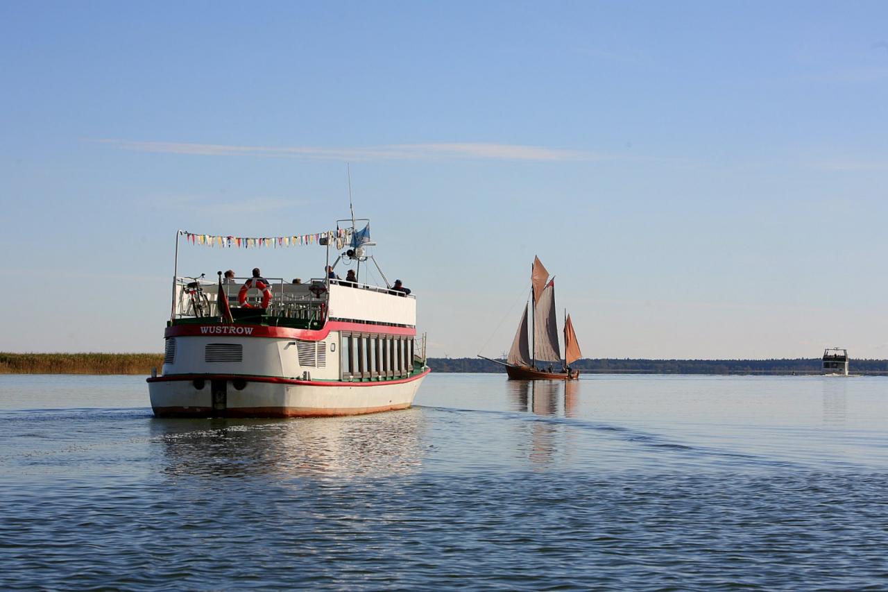 Fahrgastschiff Boddenkiecker